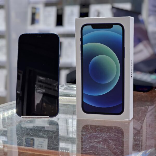 Używany iPhone 12 64GB Niebieski , B. ładny