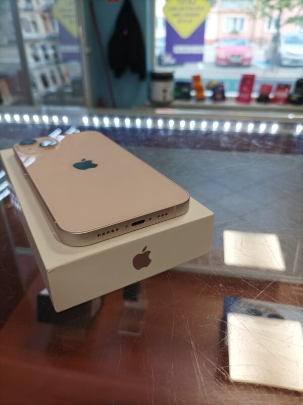 Używany iPhone 13 4/128GB Pink  Bateria 100% Stan idealny! - Image 4