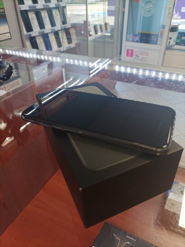 Używany iPhone 11 Pro 4/64GB Midnight Green, Kondycja 100% - Image 3